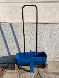 carrello spargitore per seminare prato e concime 