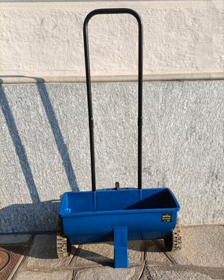 carrello spargitore per seminare prato e concime 