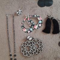 Bigiotteria tonalità nero