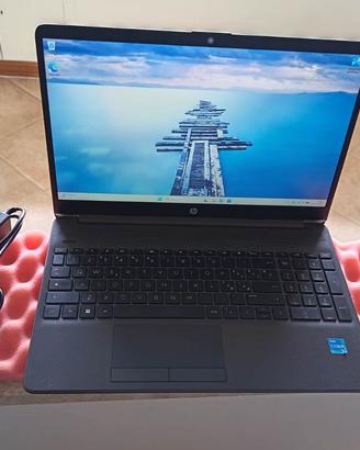 HP 15,6" FHD 6-core i3-12th 16/256GB MVMe Win11