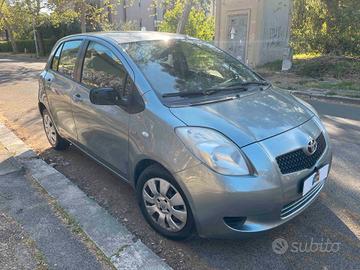 Toyota Yaris 1.4 D-4D 5 porte Sol NEOPATENTATI AUT