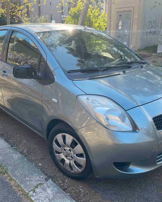 Toyota Yaris 1.4 D-4D 5 porte Sol NEOPATENTATI AUT