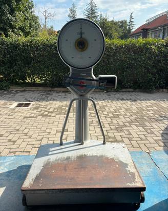 Bilancia industriale vintage Zurigo 1965