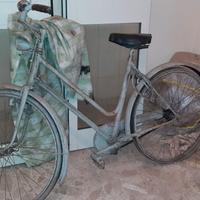 bici d'epoca  da uomo e donna 