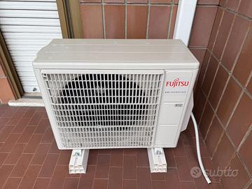 2 gruppi climatizzatore -2 unità esterne + 2 split