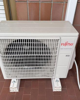 2 gruppi climatizzatore -2 unità esterne + 2 split