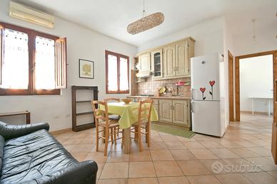 Trivano al primo ed ultimo piano con terrazza