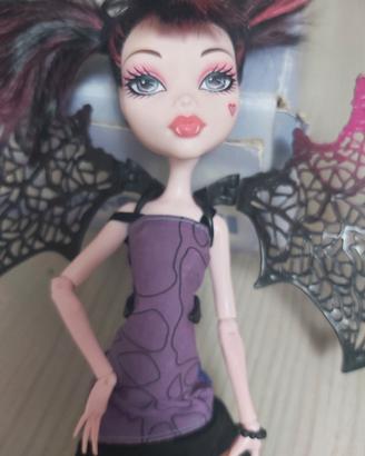 monster high draculaura con ali