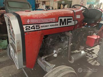 Trattore massey ferguson MF 245