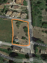 Terreno con magazzino zona Aranova