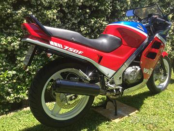 Honda VFR 750 RC24 1986