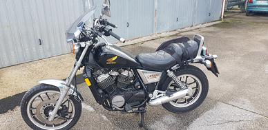HONDA VT 500
