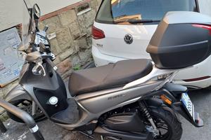 People S 200 immatricolato ottobre 25, km 3000