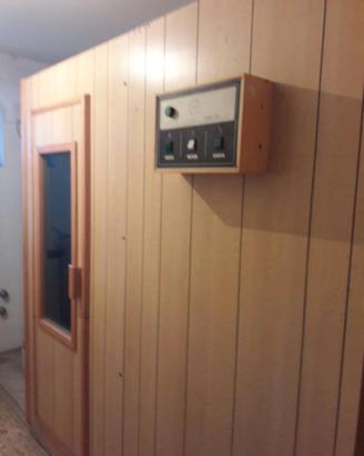 Sauna finlandese in legno come nuova