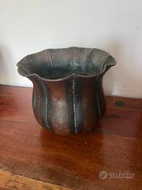 Vaso in rame antico