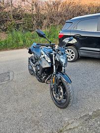 CF Moto 400NK  – Patente A2 