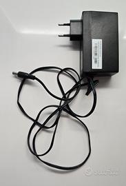 Alimentatore AC 12V 1A spinotto cilindrico 