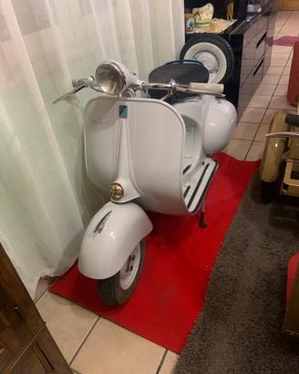 Vespa struzzo