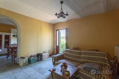 Appartamento di 88 m² con 4 locali a Carmignano