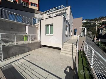 4 LOCALI A ALBISSOLA MARINA