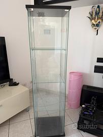 Vetrina IKEA DETOLF in vetro – fuori produzione