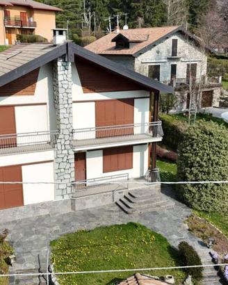 Villa di 266 m² con più di 5 locali a Caglio