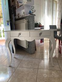 Tavolo consolle d’arredo