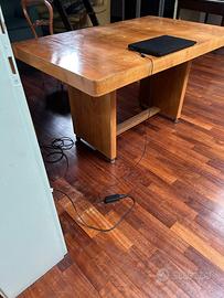 Tavolo da studio