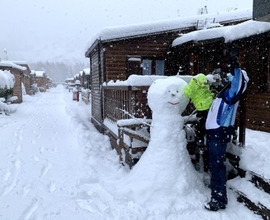 Casetta di legno a Oulx in villaggio turistico