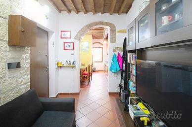 3 LOCALI A LIVORNO