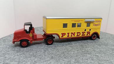 Convoglio Circo  Pinder Cassa 1/64
