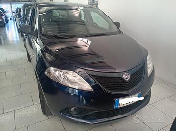 Lancia Ypsilon 1.2 69 CV 5 porte Gold