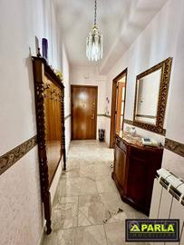 Immobile di 140 m² con 5 locali a Canicattì