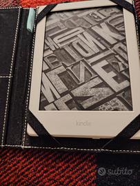 Kindle, colore bianco, schermo da 6" 