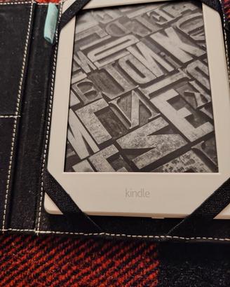 Kindle, colore bianco, schermo da 6" 