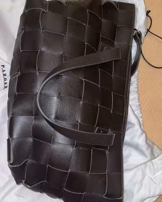 Borsa in pelle intrecciata
