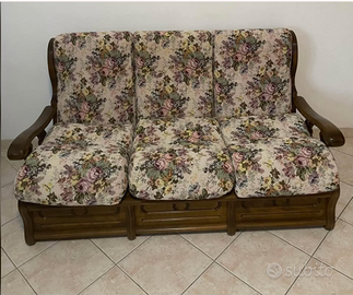 Divano con poltrona antico