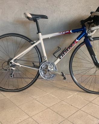 Bici da corsa Giant TCR alluminio