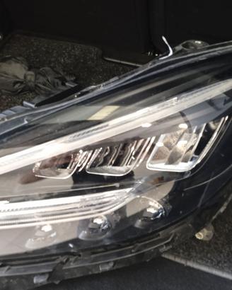 Faro anteriore sx Mercedes GT amg