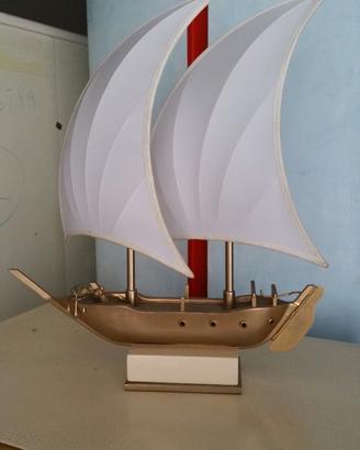 Lampada barca a vela