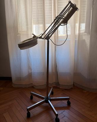 Lampada estetista