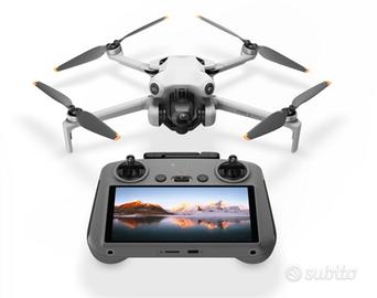 DJI Mini Pro 4 Fly More Combo con Accessori