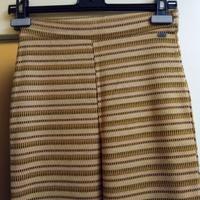 Pantalone in maglia fantasia indossato una volta