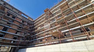 4 LOCALI A FRATTAMAGGIORE