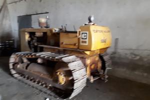 Trattore cingolato caterpillar ?