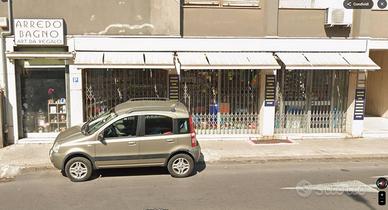 Immobile di 725 m² con 2 locali a Sassari