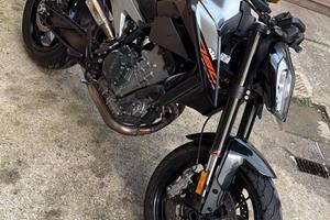 KTM Duke 790