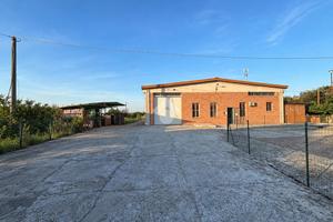 CAPANNONE A BIBBIANO