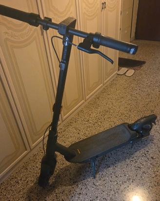 monopattino elettrico ninebot g2 max