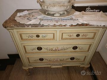 cassettiera stile Luigi XVI